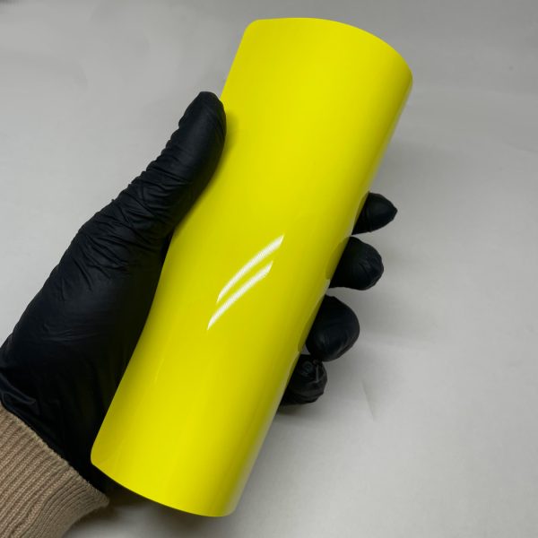 WunderVinyl Super Gloss Lemon Yellow car wrapping film