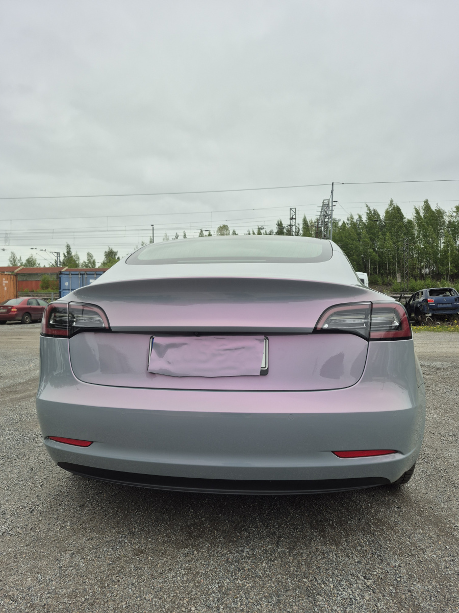 WunderVinyl Super Gloss+ Candy Flip Grey to Purple LT car wrap