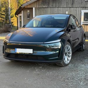 WunderVinyl Super Gloss+ Dark Racing Green LT — Tesla model Y